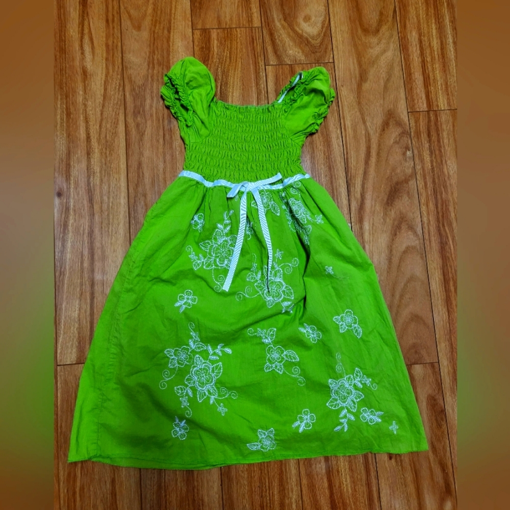Girls dress size 7